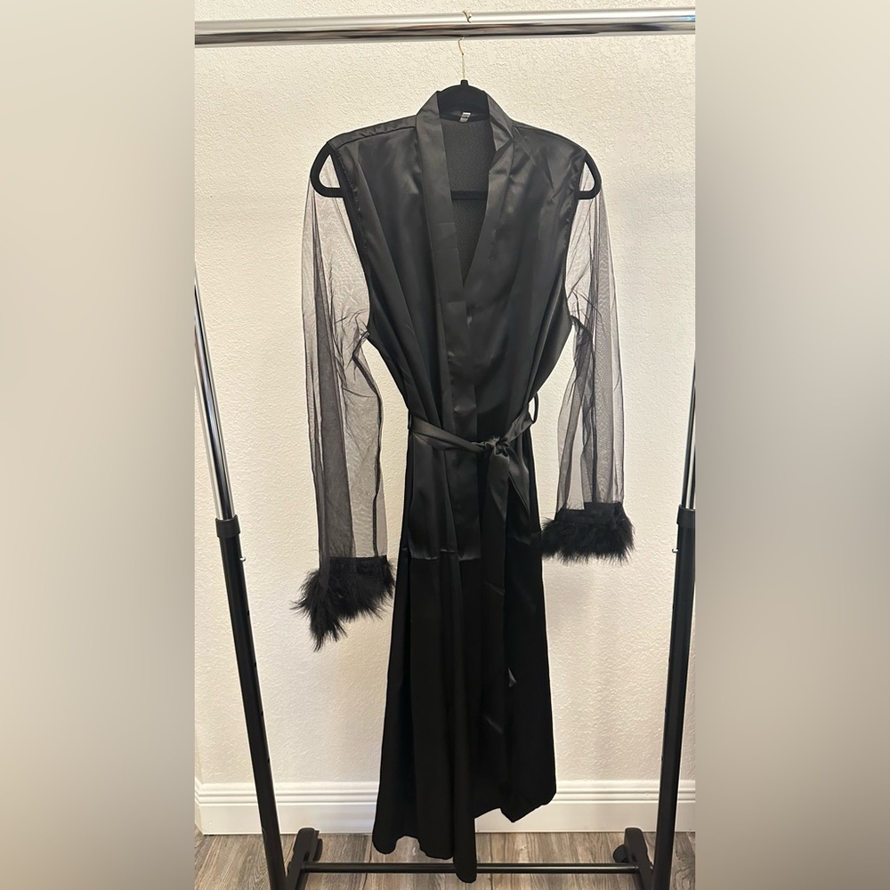 Luxurious Black Robe with Sheer Sleeves and Fur Trim